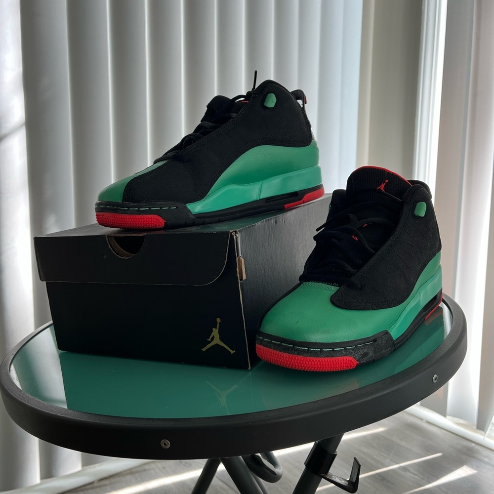 Jordan Dub Zeros Boy’s Youth 5.5 Size Sneakers | Black, Red, & Green Teal Color